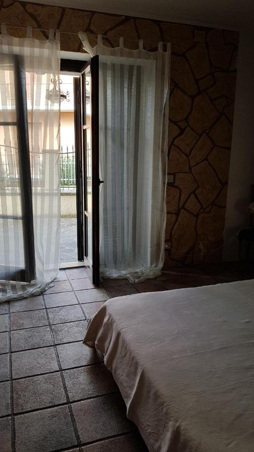 Sinilu B&B Silvi Paese Екстер'єр фото